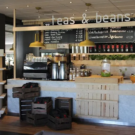 Hotel Amrath Airport 4*