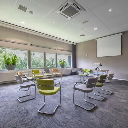 Hotel Amrath Airport 4*