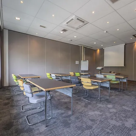 Amrath Airport Hotel 4*