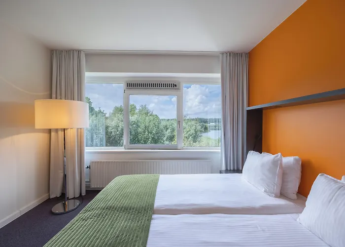 Hotel Amrath Airport 4*