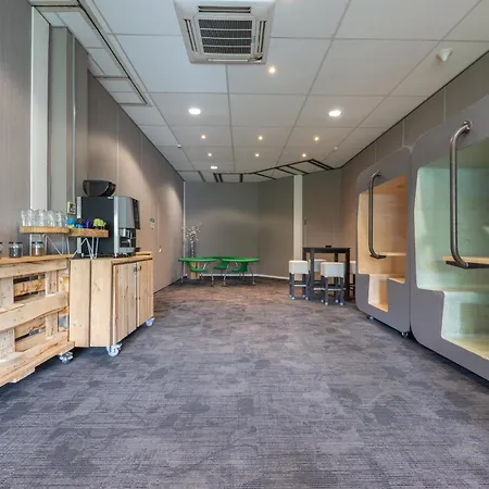 Amrath Airport Hotel 4*