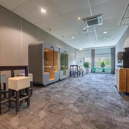 Amrath Airport 4*