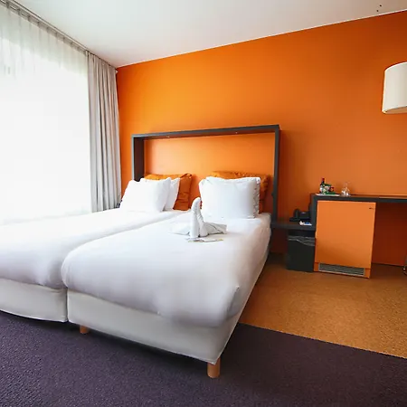Amrath Airport 4*