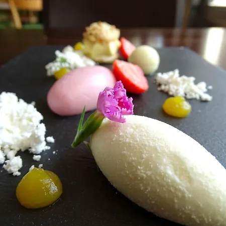 酒店 Amrath Airport 4*