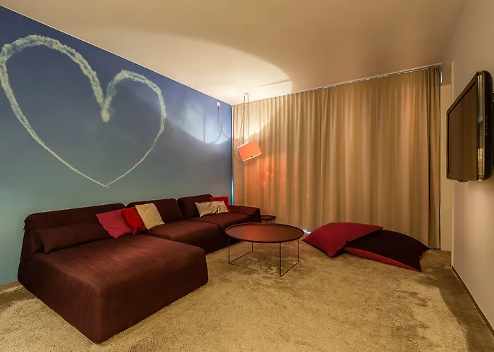 Hotel Amrâth Airport 4*