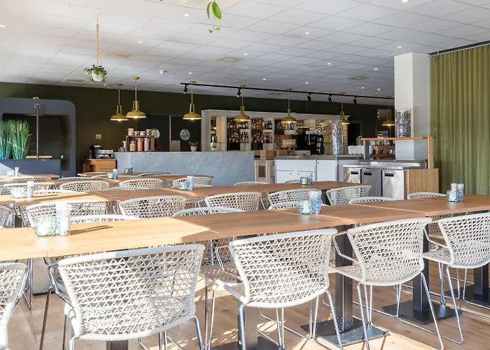 Hotel Amrâth Airport 4*